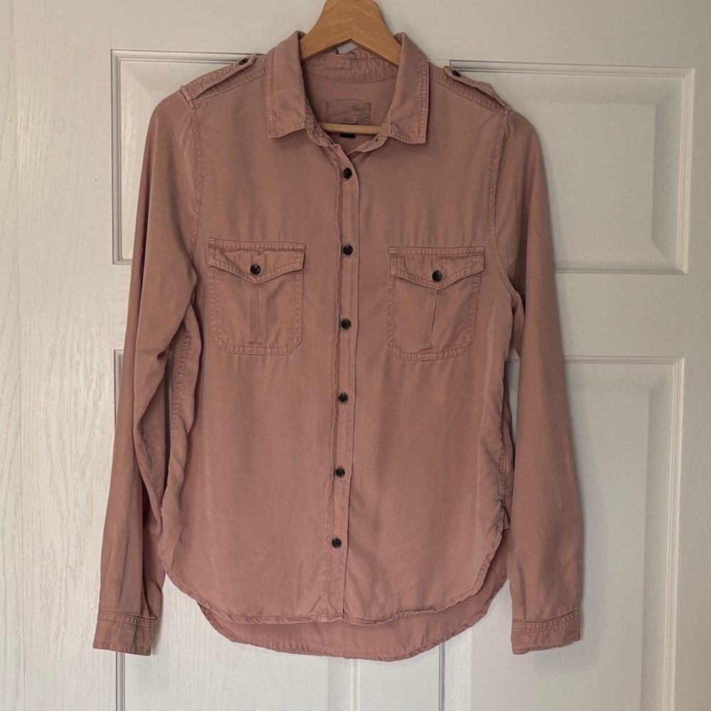 Women’s Casual Button-Down Shirt in Dusty Rose